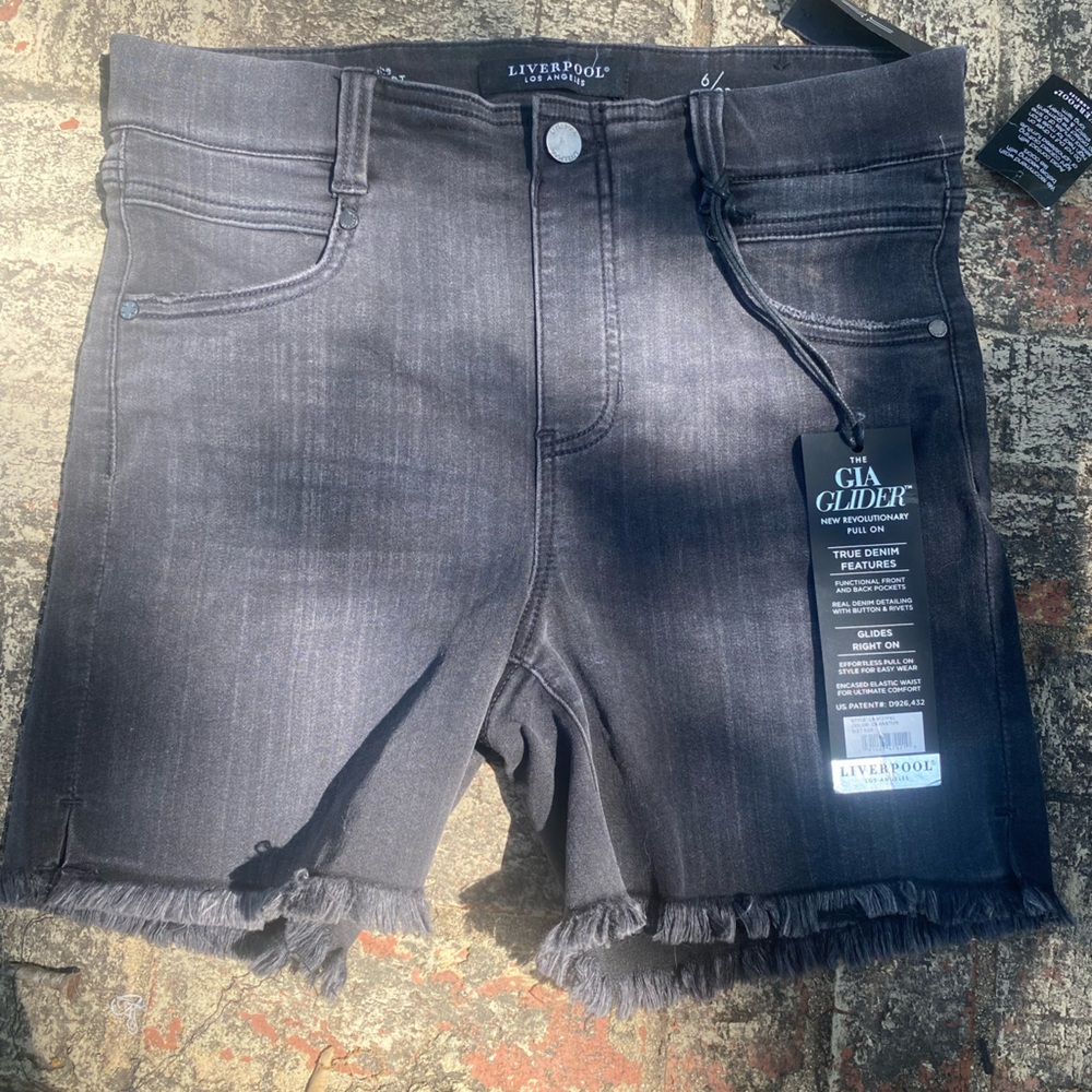 Liverpool Black Denim Shorts Women’s 28